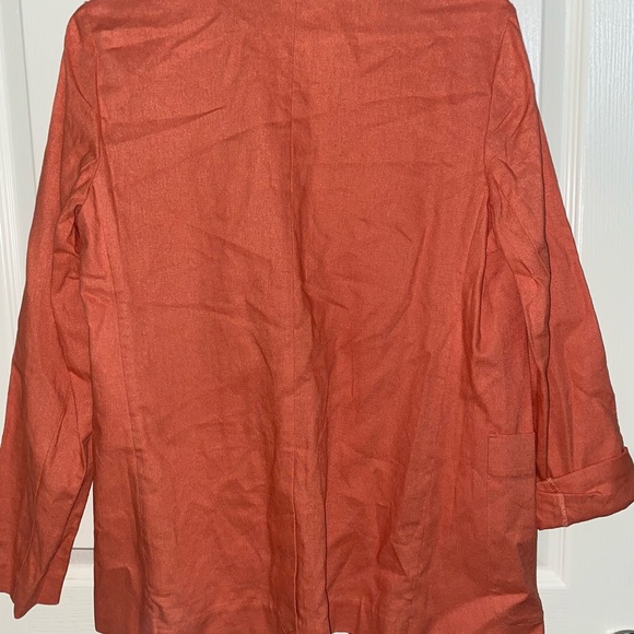 Blazer - Picture 2 of 2